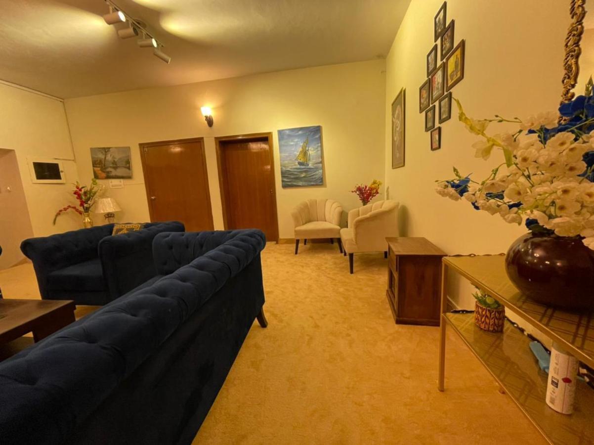 Laca Sa Lodge Opp Canturus Mall Исламабад Екстериор снимка