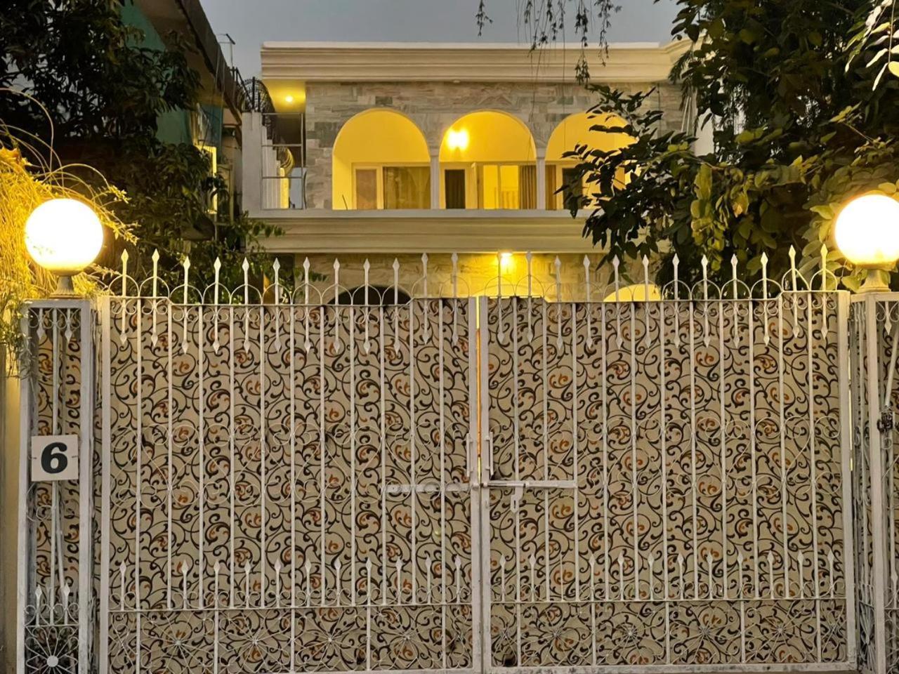 Laca Sa Lodge Opp Canturus Mall Исламабад Екстериор снимка