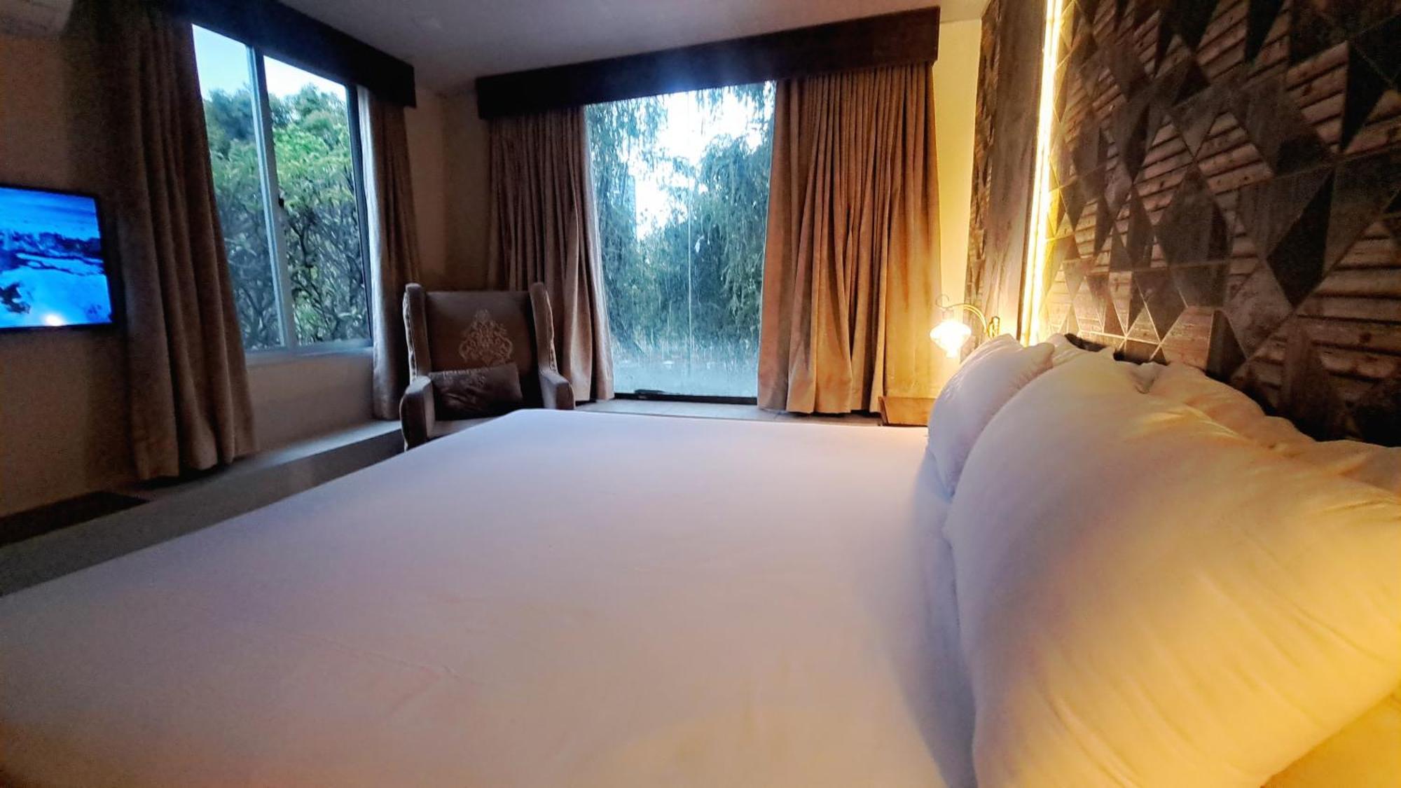 Laca Sa Lodge Opp Canturus Mall Исламабад Екстериор снимка