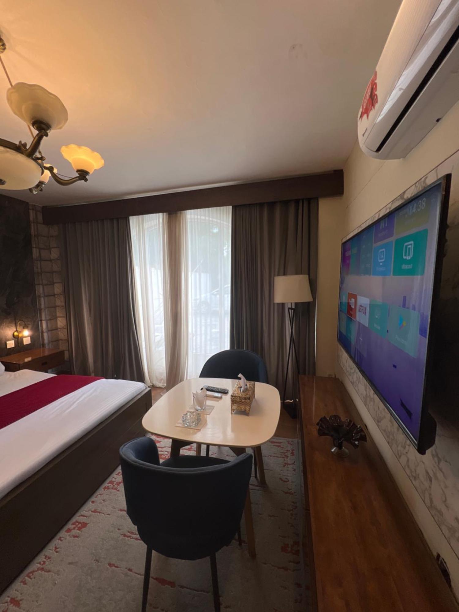 Laca Sa Lodge Opp Canturus Mall Исламабад Екстериор снимка