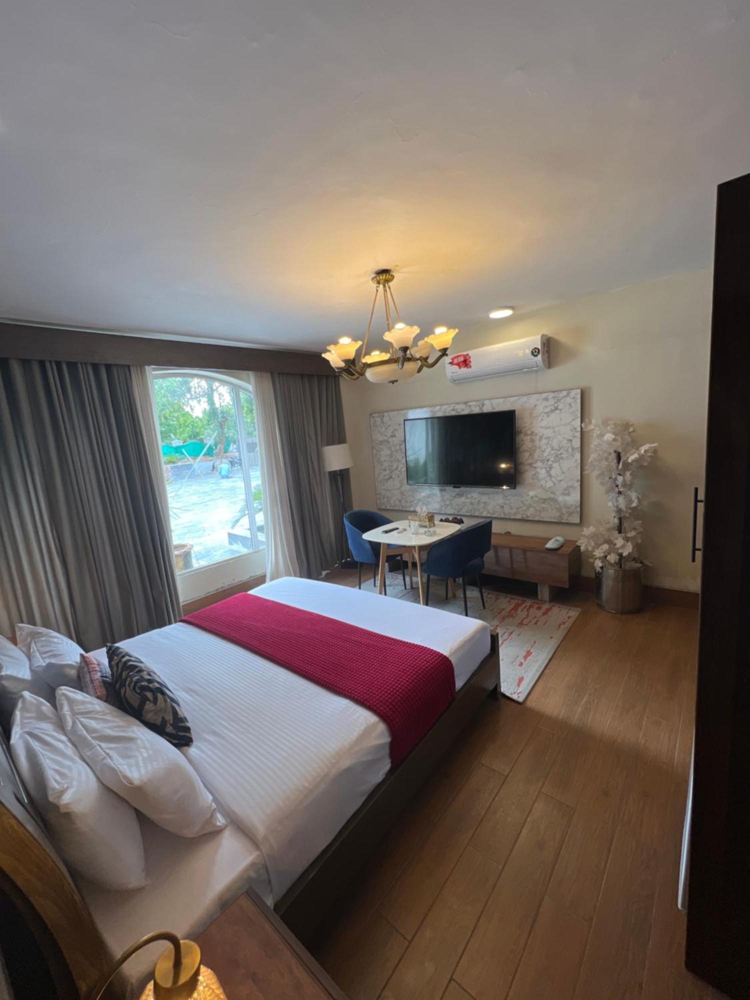 Laca Sa Lodge Opp Canturus Mall Исламабад Екстериор снимка